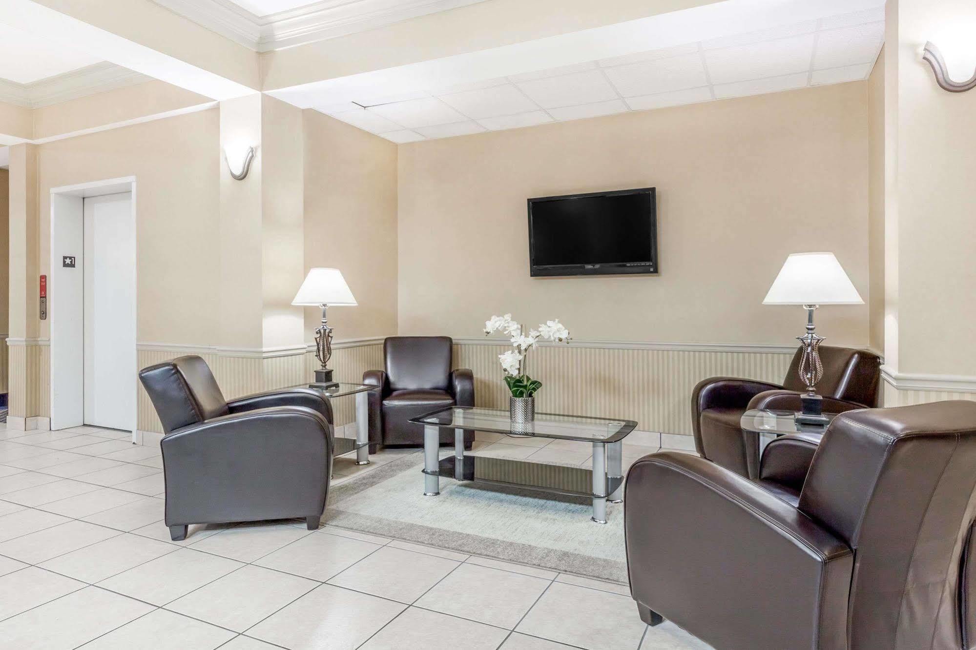 Baymont By Wyndham Cartersville Esterno foto