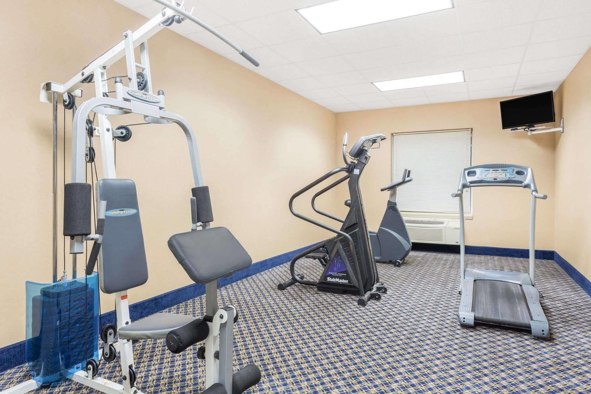Baymont By Wyndham Cartersville Esterno foto
